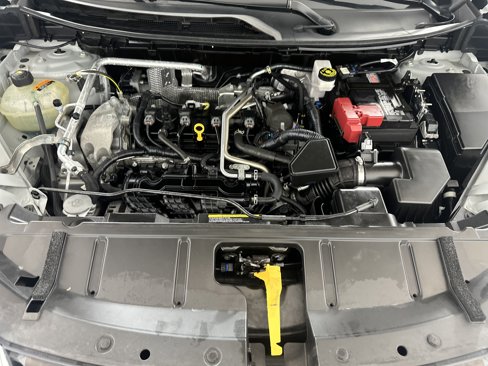Used 2021 Nissan Rogue SV image 11