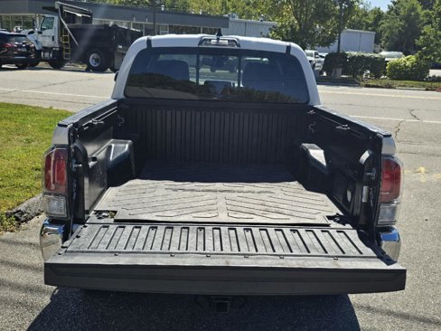 Used 2021 Toyota Tacoma TRD Off-Road image 5