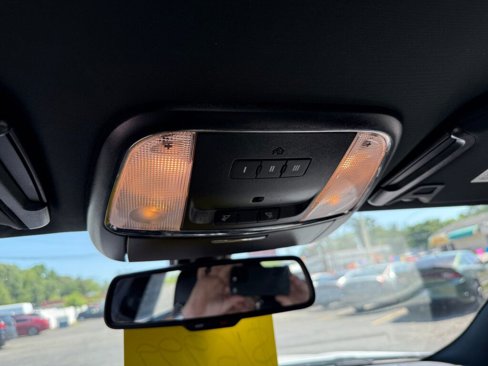 Used 2019 Chrysler 300 S image 18