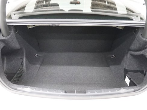 Used 2018 BMW 320i xDrive Sedan w/ Convenience Package image 6