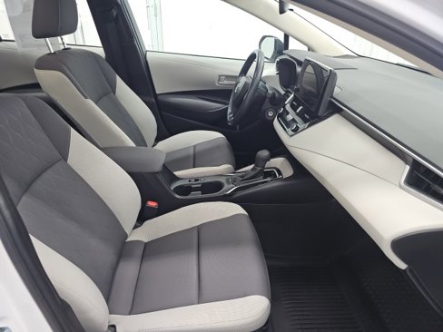 Used 2024 Toyota Corolla LE image 12