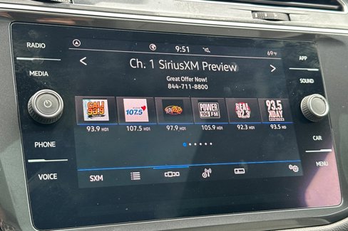 Used 2021 Volkswagen Tiguan SE image 20