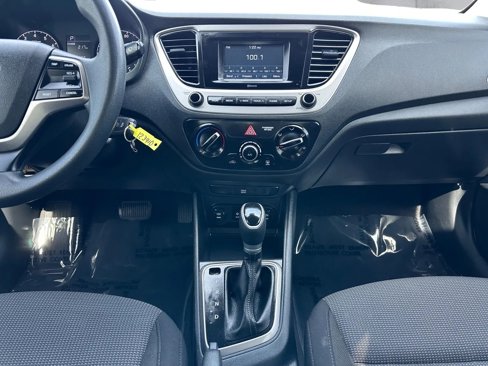 Used 2020 Hyundai Accent SE image 13