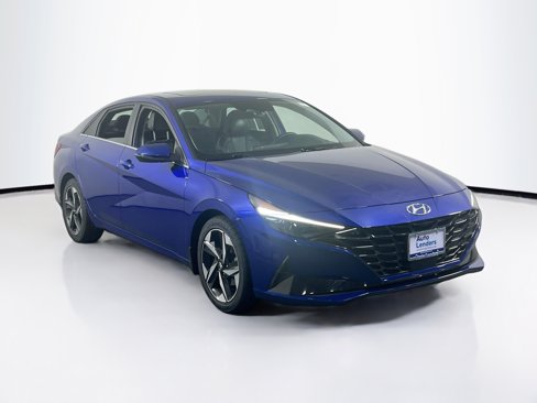 Used 2023 Hyundai Elantra Limited image 3