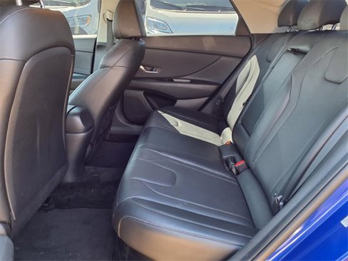 Used 2023 Hyundai Elantra Limited w/ Preferred Accessory Package image 20