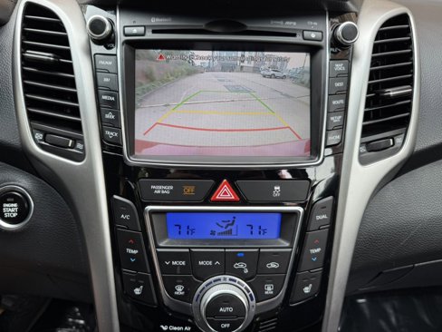 Used 2013 Hyundai Elantra GT w/ Style Pkg image 23