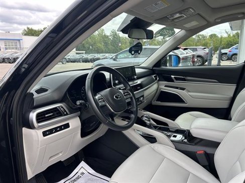 Used 2020 Kia Telluride S w/ S 8 Passenger Seating Package image 13