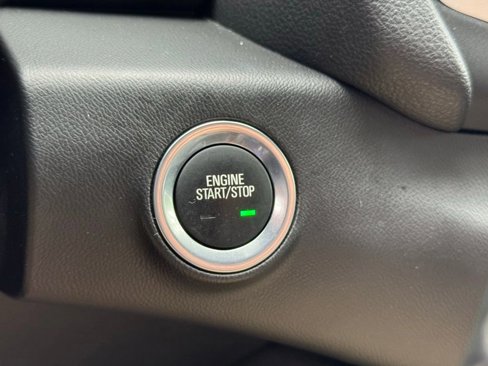 Used 2024 GMC Terrain SLT image 31