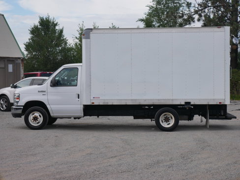 Used 2016 Ford E-350 and Econoline 350 Super Duty w/ Power Windows & Locks Group image 9