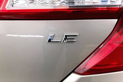 Used 2014 Toyota Camry LE image 13