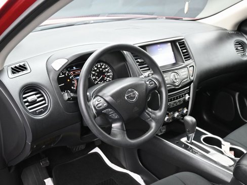 Used 2018 Nissan Pathfinder S image 15