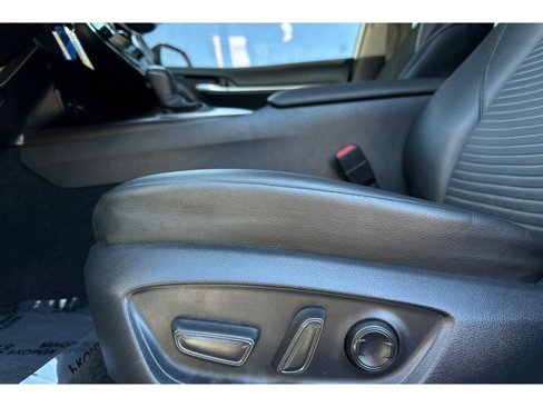 Used 2023 Toyota Camry SE image 13