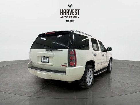 Used 2010 GMC Yukon Denali image 6