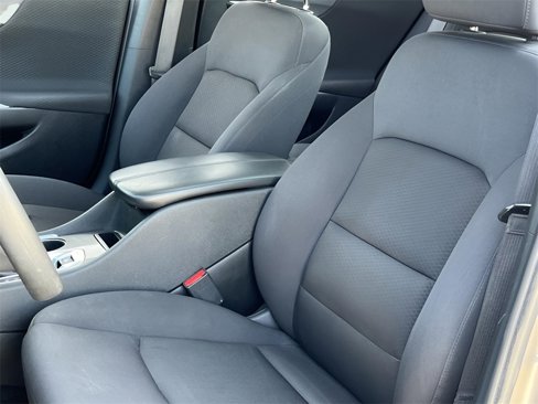 Used 2023 Chevrolet Malibu LT w/ Driver Confidence Package image 4
