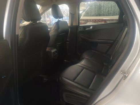 Certified 2020 Ford Escape Titanium image 17