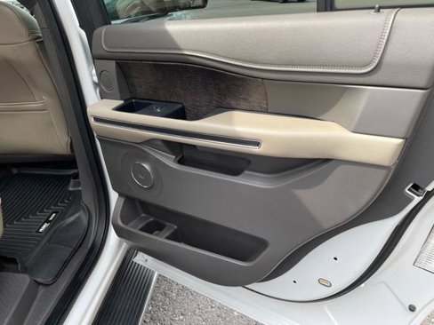 Used 2018 Ford Expedition Max XLT w/ Equipment Group 202A image 26