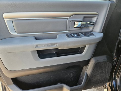 Used 2013 RAM 1500 Classic SLT image 13