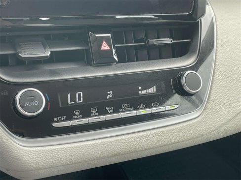 Used 2024 Toyota Corolla LE image 25