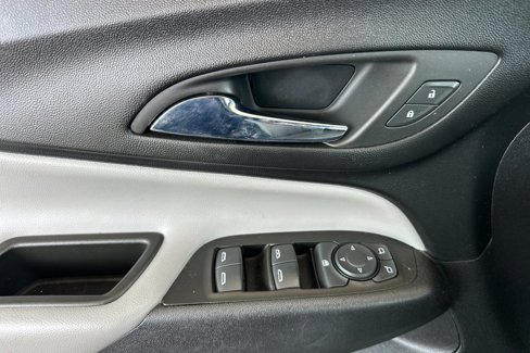 Used 2022 Chevrolet Equinox LT image 11
