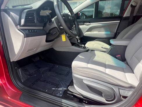 Used 2020 Hyundai Elantra SEL image 14
