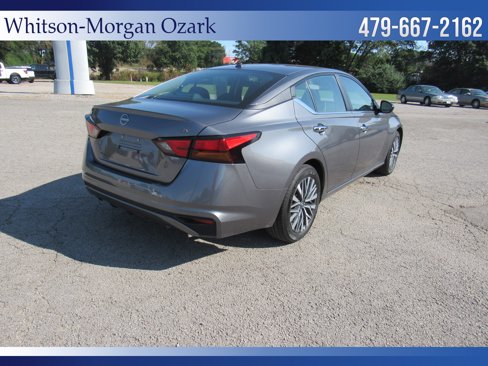 Used 2024 Nissan Altima 2.5 SV image 8