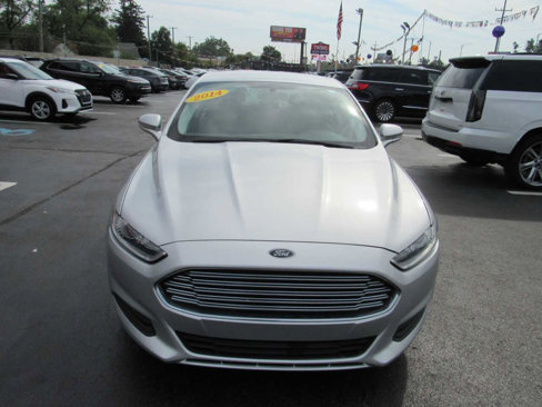Used 2014 Ford Fusion SE image 3