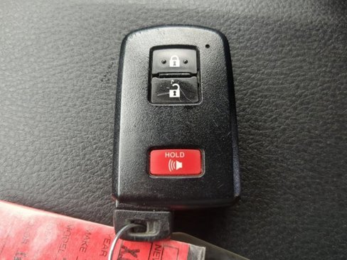 Used 2017 Toyota Tacoma TRD Off-Road image 29