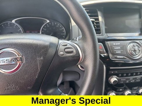 Used 2018 Nissan Pathfinder S image 17