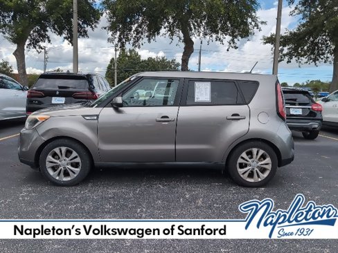 Used 2015 Kia Soul + image 3