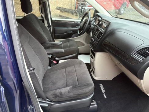 Used 2013 Dodge Grand Caravan SE image 18