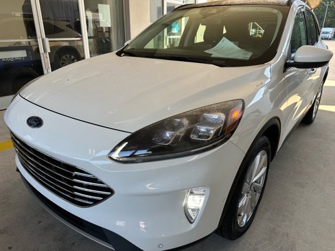 Certified 2021 Ford Escape Titanium w/ Titanium Elite Package image 3