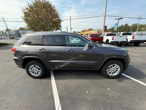 Used 2018 Jeep Grand Cherokee Laredo image 8