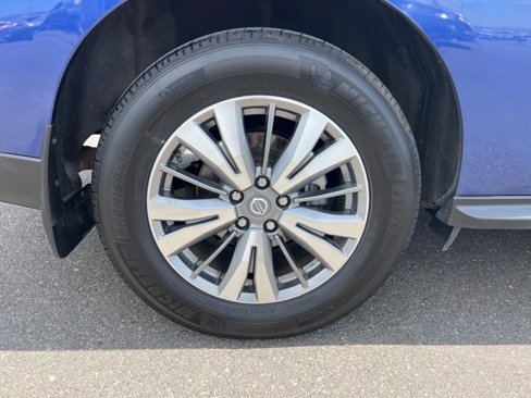 Used 2020 Nissan Pathfinder S image 20