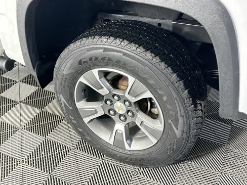 Used 2017 Chevrolet Colorado Z71 w/ LPO, Gearon Divider Package image 36