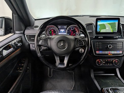 Used 2018 Mercedes-Benz GLE 43 AMG 4MATIC image 2