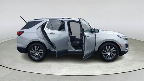 Used 2022 Chevrolet Equinox Premier image 14