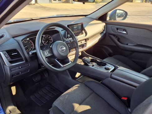 Used 2023 Nissan Rogue SV image 8
