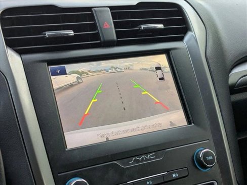 Used 2020 Ford Fusion SE image 13