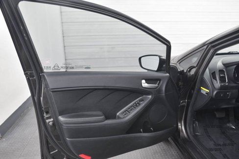 Used 2018 Kia Forte LX image 9