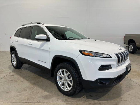 Used 2015 Jeep Cherokee Latitude w/ Comfort/Convenience Group image 4