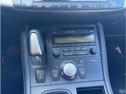 Used 2016 Lexus CT 200h image 19