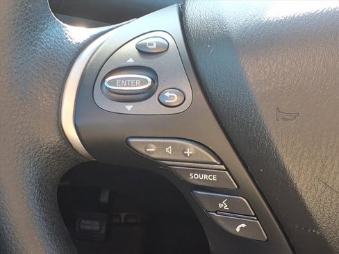 Used 2020 Nissan Pathfinder S image 21
