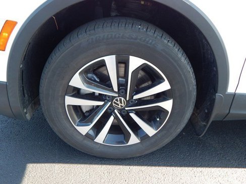 Used 2022 Volkswagen Tiguan S image 7