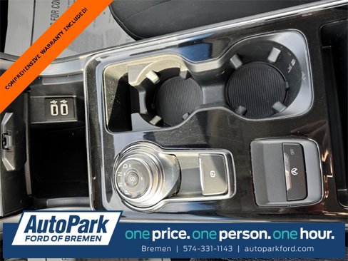 Used 2020 Ford Edge SE image 19