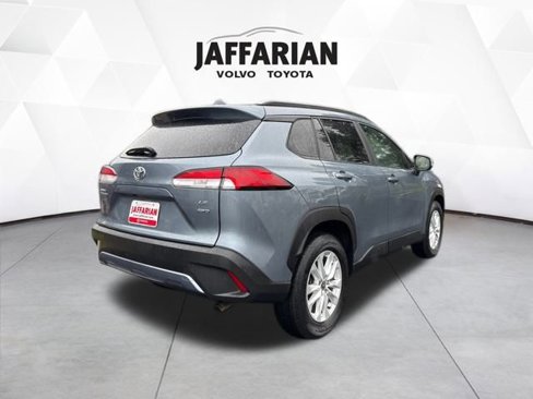 Certified 2023 Toyota Corolla Cross LE image 5