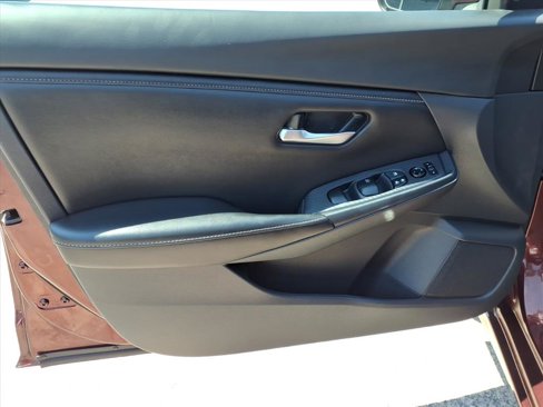 Used 2023 Nissan Sentra SV w/ Trunk Package image 15
