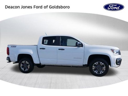 Used 2022 Chevrolet Colorado Z71 image 2