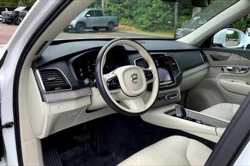 Used 2023 Volvo XC90 B6 Plus w/ Protection Package Premier image 16