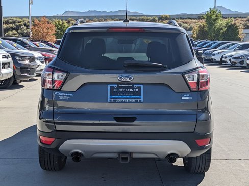 Used 2018 Ford Escape SE image 4