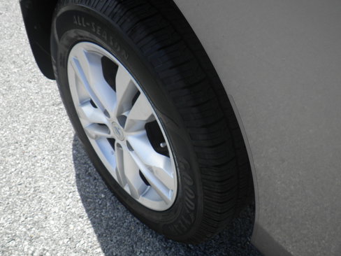 Used 2012 Nissan Rogue SV image 10